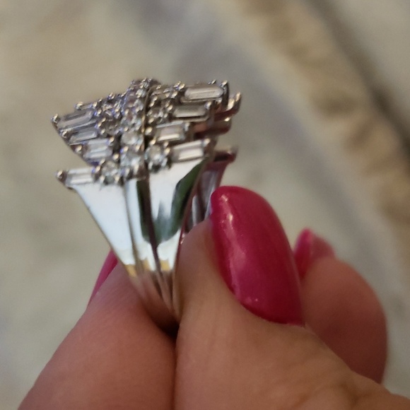Size 6, Cubic Zirconia Ring, Icicle Design, 925 Silver, Unique Piece, NWT - Picture 4 of 4